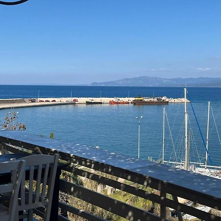 Karnagio Rooms Kyparissia Bagian luar foto
